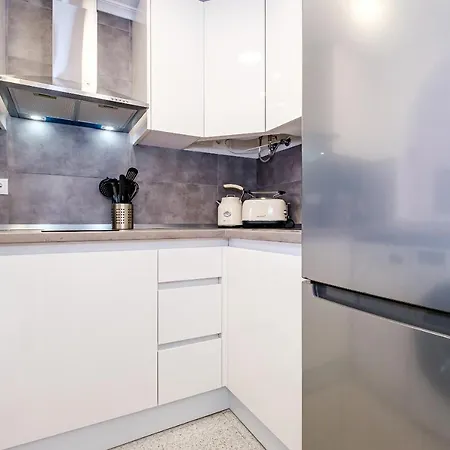 Playa Jardin Iv شقة تورّيفيِخا