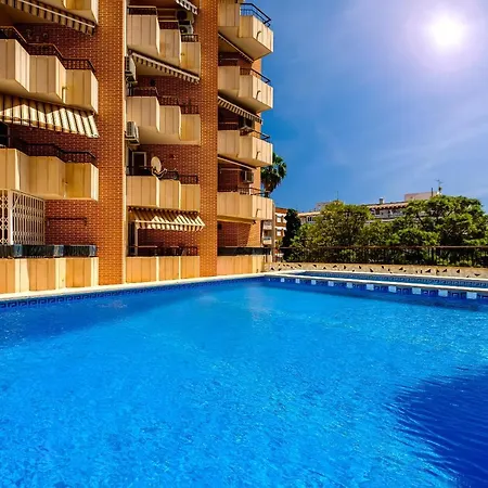 Playa Jardin Iv شقة تورّيفيِخا