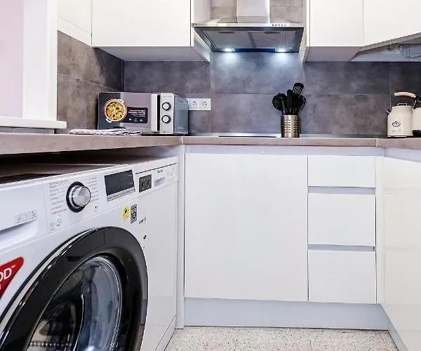 Playa Jardin Iv شقة